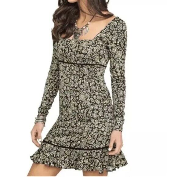 NEW Free People Bohemian long sleeve baby doll ruffle bottom Mini Dress sz 0 - Picture 4 of 16